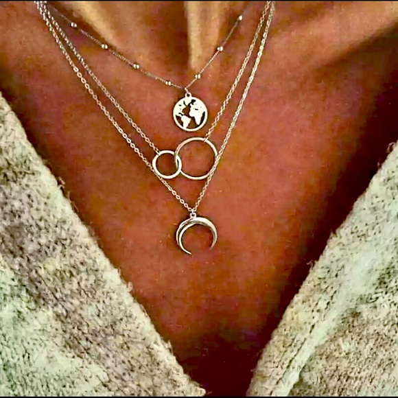 Jewelry - Silver Triple Layer Earth Ring Moon Necklace